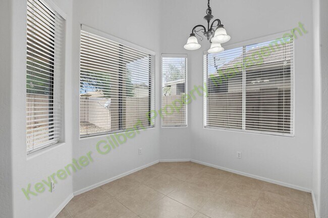 Building Photo - Beautiful 5 bed / 3 bath Home in the San Tan Heights Community of San Tan Valley