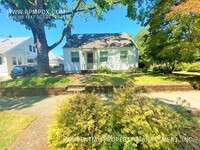 Building Photo - Spacious Cape Cod Home