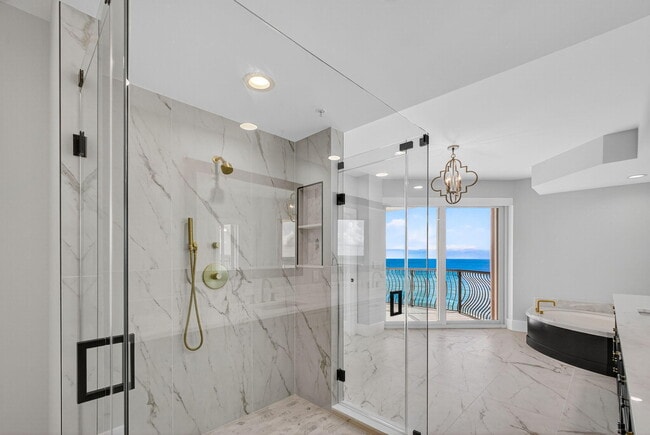 Building Photo - 5150 N Ocean Dr