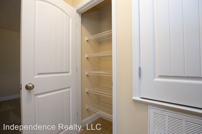 Building Photo - 3 br, 2 bath House - 335 Mertle Drive