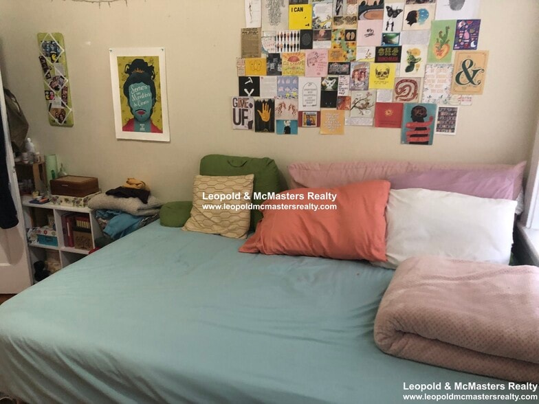 Building Photo - 38 Gardner St