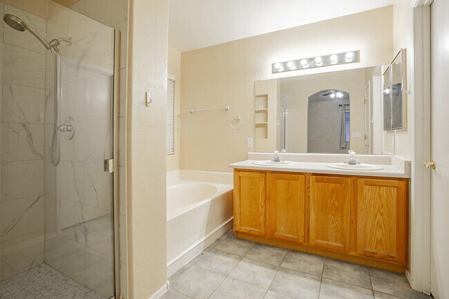 Building Photo - 6590 Tuzigoot Way