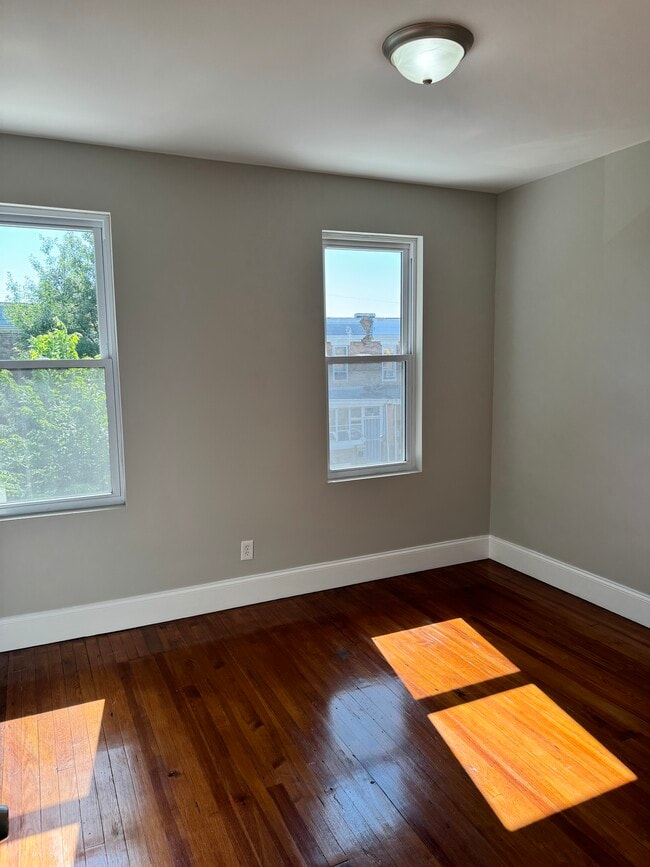 Main Bedroom - 418 Bonsal St