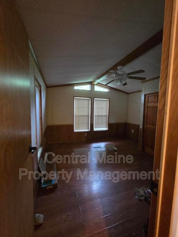 Building Photo - 400 Friendship Rd