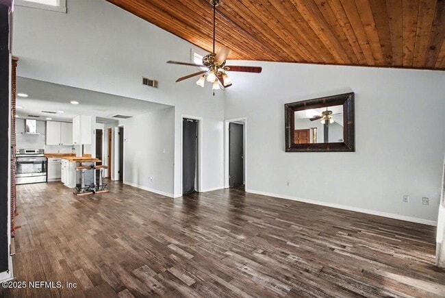 Building Photo - 1569 Arcadia Dr