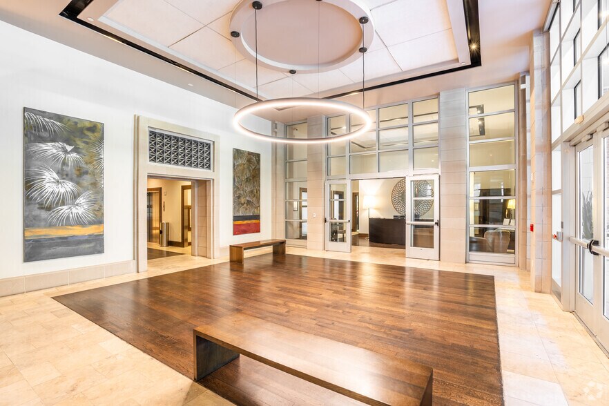 Lobby Photo - Museum Tower