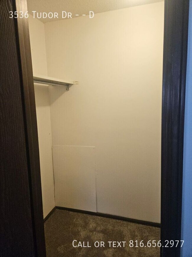 Building Photo - 3536 Tudor Dr