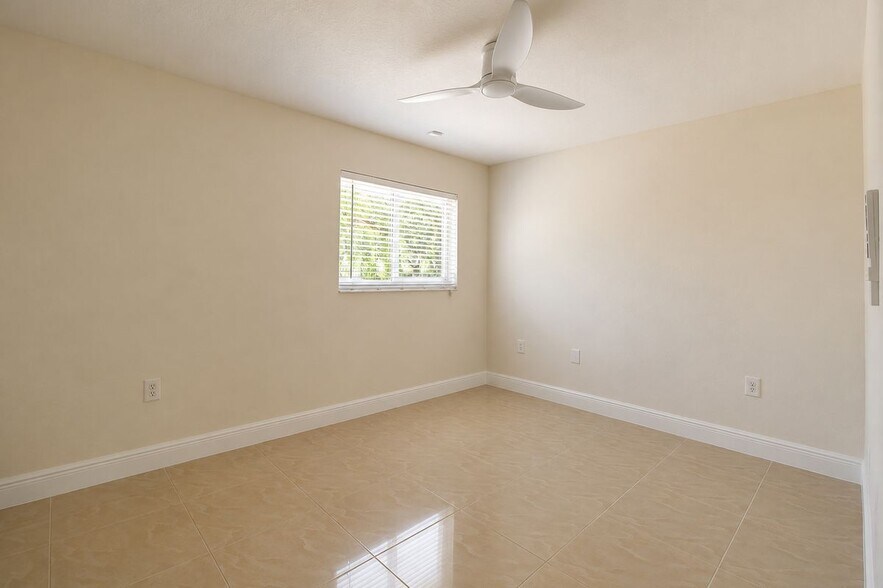Building Photo - 9421 SW 150th St