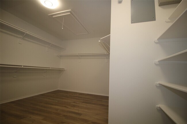 Building Photo - 18122 Cypress Valley Ln