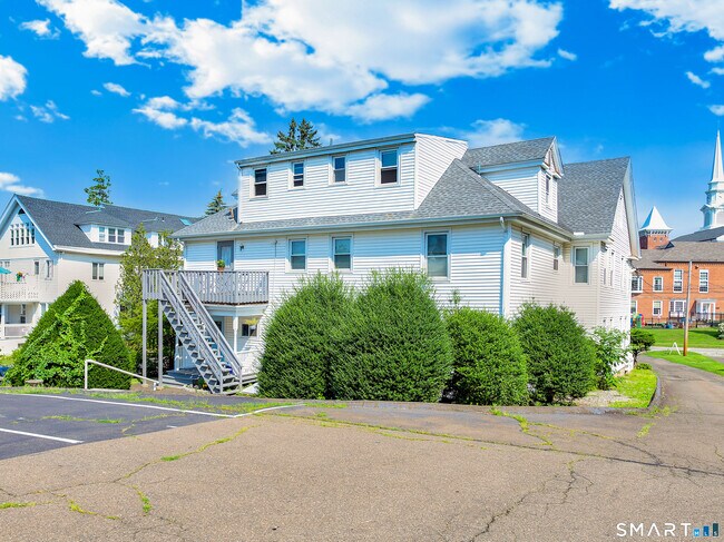 Building Photo - 85-87 S Main St