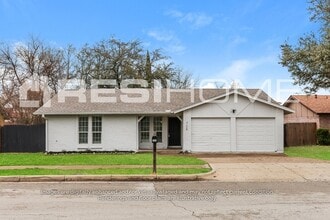 Building Photo - 728 Thomas Chapel Dr