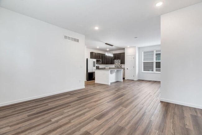 Building Photo - Coming Soon! Stunning 3 Bedroom home!