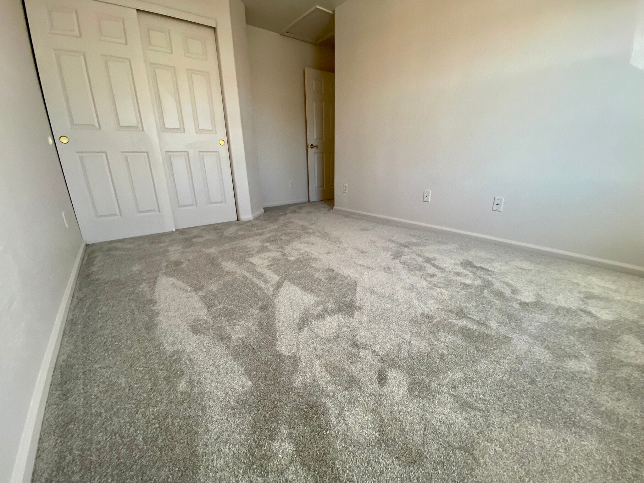 Building Photo - 1647 Wagonwheel Dr