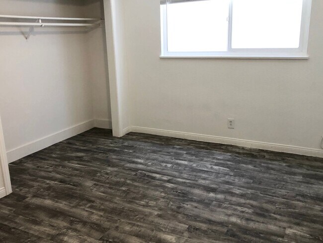 Building Photo - 3605 W Balboa Blvd