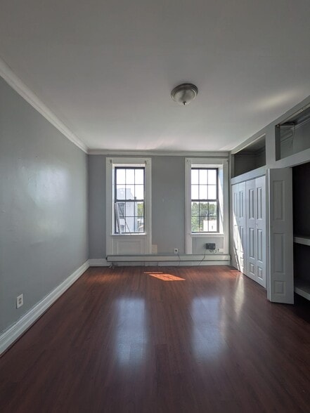 Building Photo - 9 Saint Pauls Ave