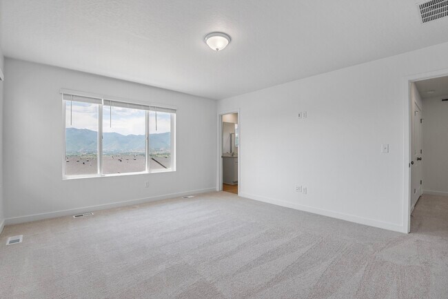 Building Photo - 2389 Wildwood Ln