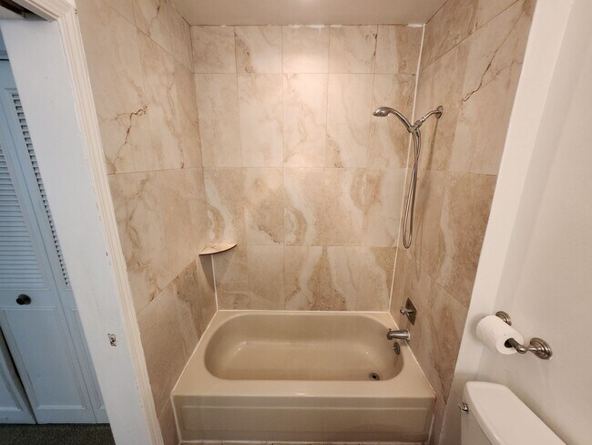 Building Photo - 1140 Magic Lamp Way