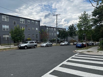 Building Photo - 29 46th St SE