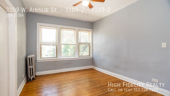 Building Photo - 3109 W Ainslie St