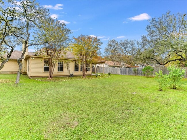 Building Photo - 13220 Villa Park Dr