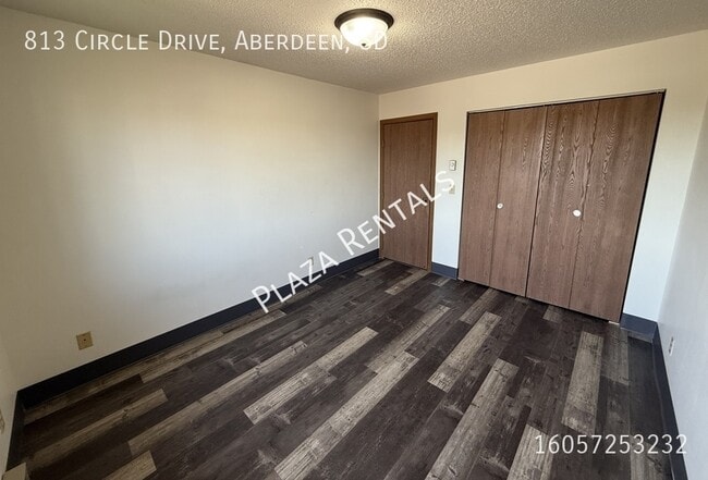Building Photo - 307 11th Ave NW