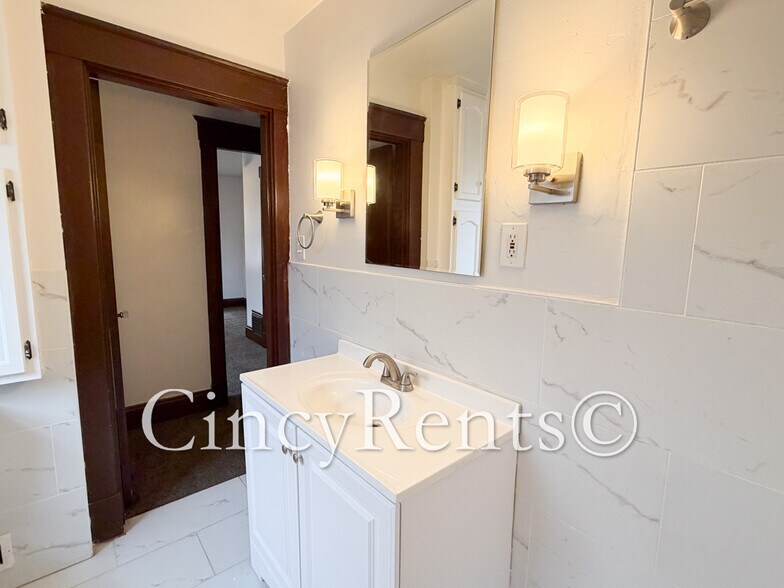 Building Photo - 22 Escalon St
