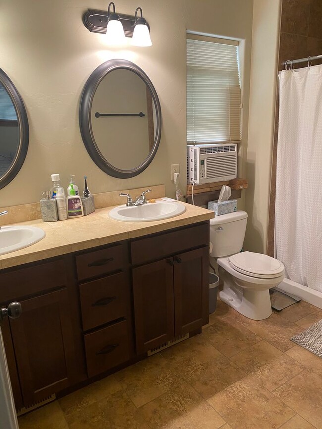 Building Photo - 3 Bed 2 Bath home in Bozeman