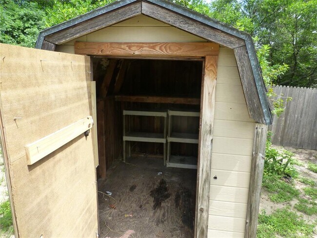 Building Photo - 197 Highland Rd