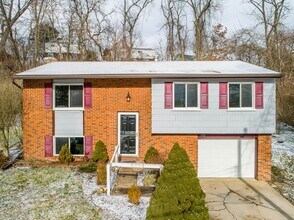 Building Photo - AVAILABLE OCT 1ST!! BEAUTIFUL 4 BEDROOM IN...