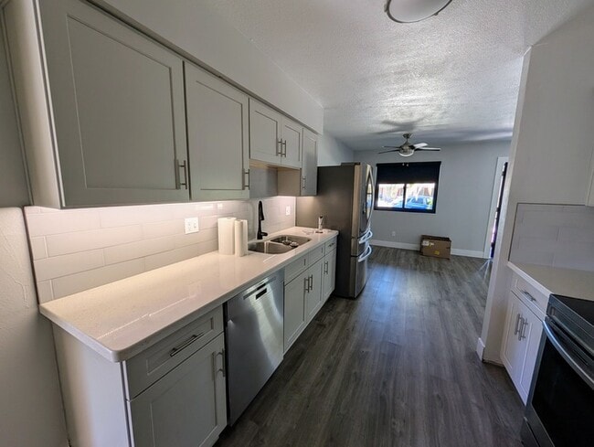 Building Photo - Lookout Mountain House with Garage