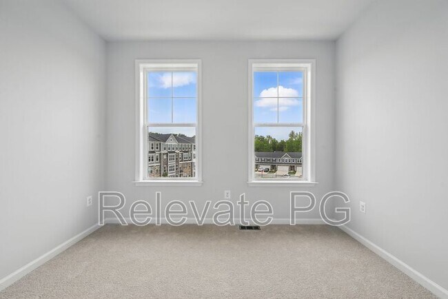 Building Photo - 636 Brookwood Glen Ter