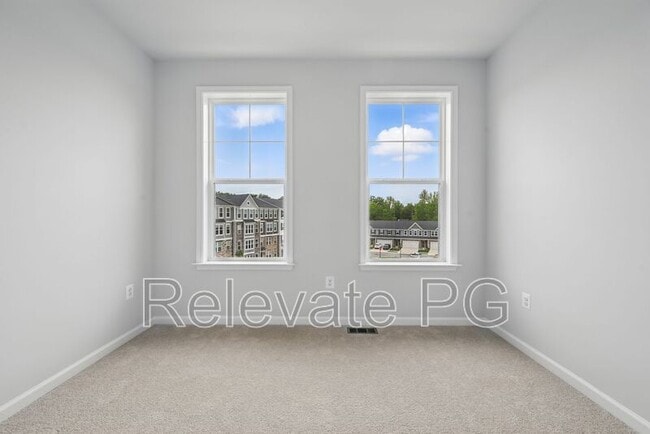 Building Photo - 636 Brookwood Glen Terrace