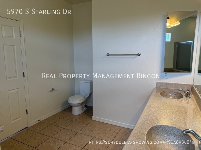 Building Photo - 5970 S Starling Dr