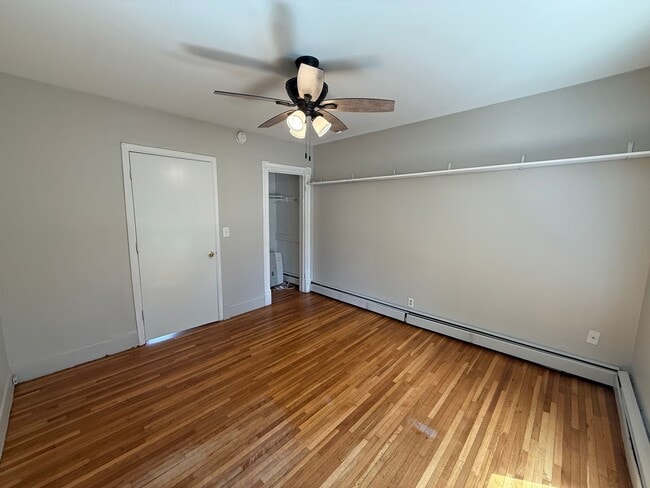 Building Photo - Beautiful 5 Bed 3 Bath Single Family Home ...