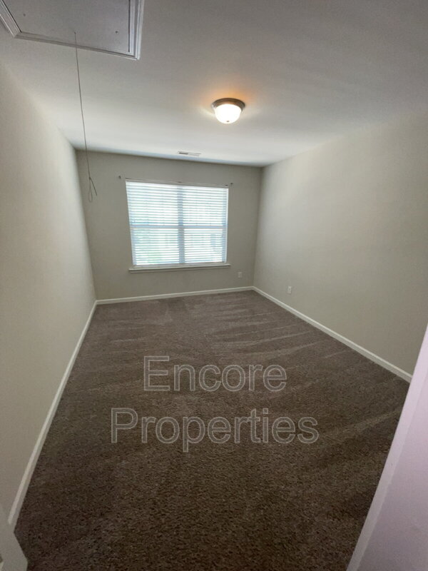 Building Photo - 1319 Lakestone Village Ln