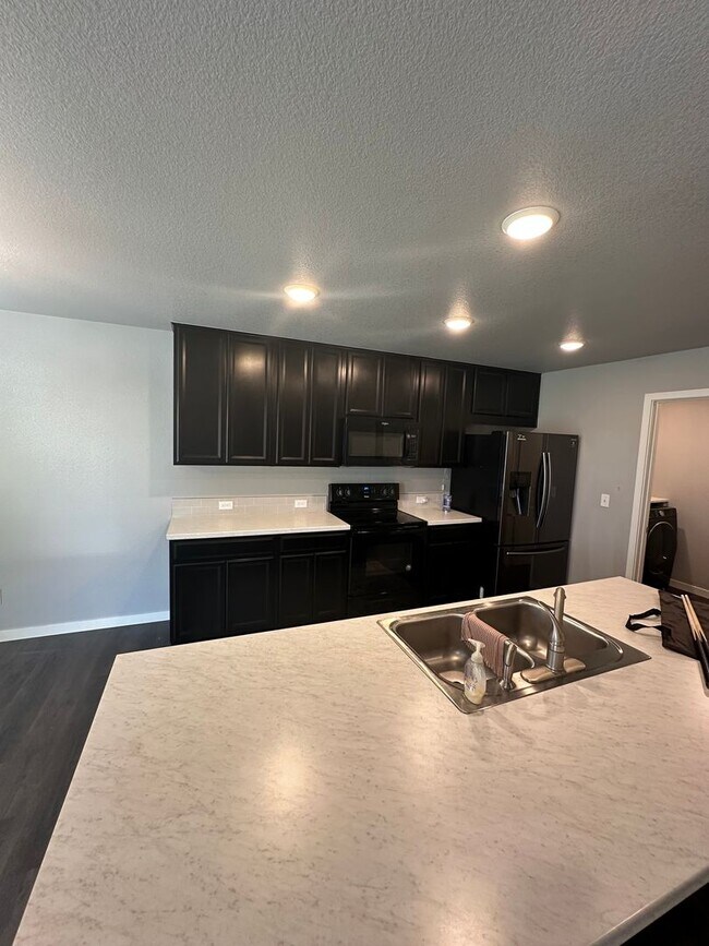 Building Photo - Beautiful 4 Bedroom House in Ault!