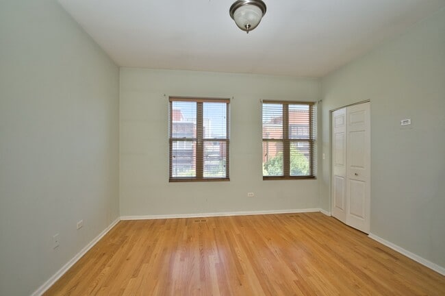 Building Photo - 353 E Eastgate Pl