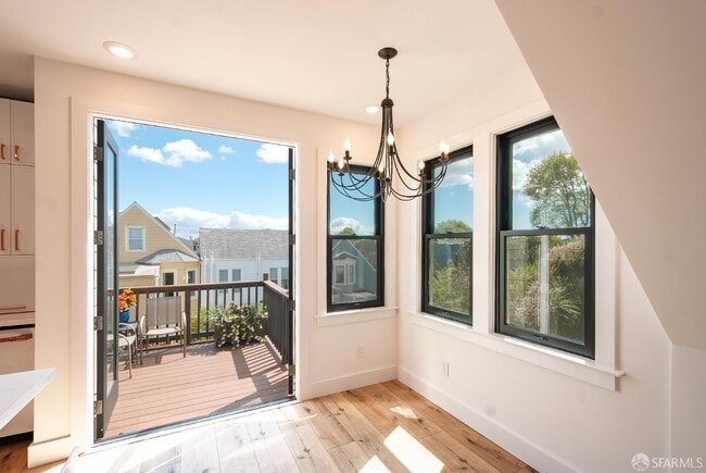 Building Photo - 60 Carmelita St