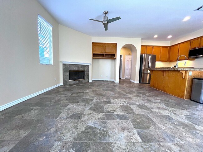 Building Photo - 6079 Paseo Pradera