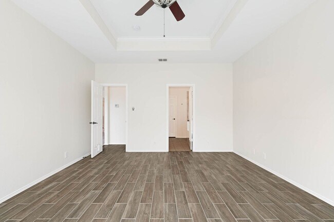 Building Photo - Boerne, TX -Gorgeous home in Kendall County Estates