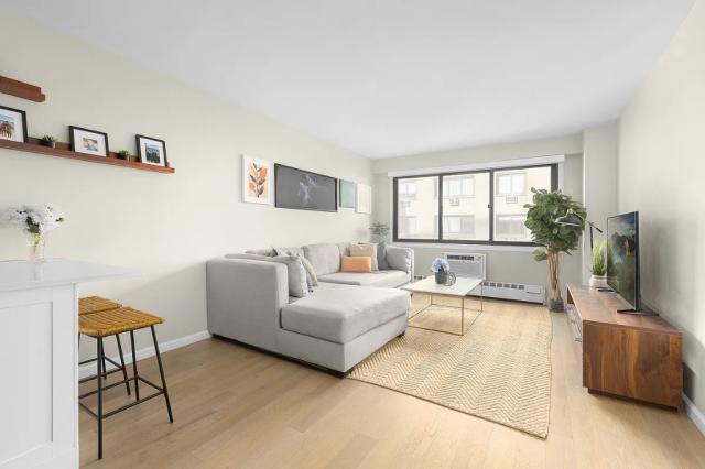 Primary Photo - 1 bedroom in New York NY 10011