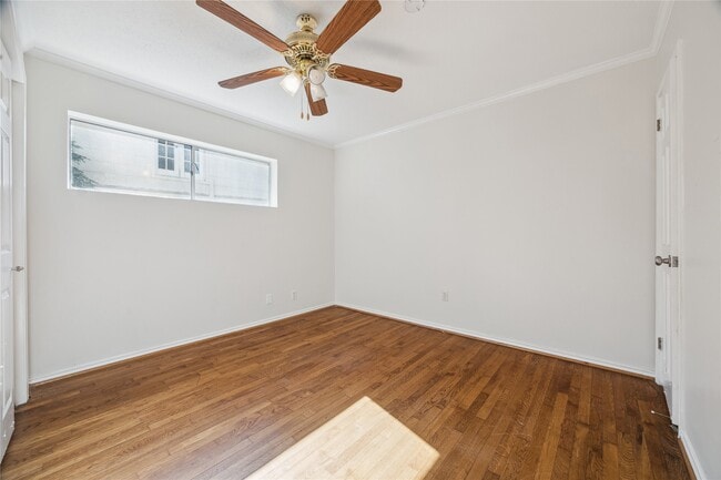 Building Photo - 1601 Park St