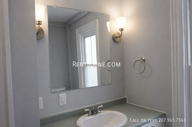 Building Photo - 25 High St