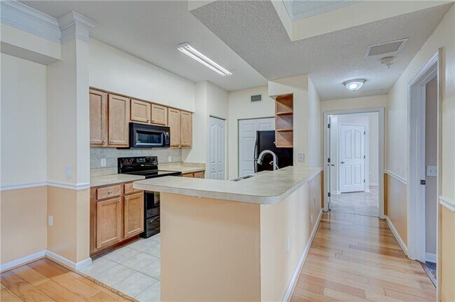 Building Photo - 9833 Baywinds Blvd