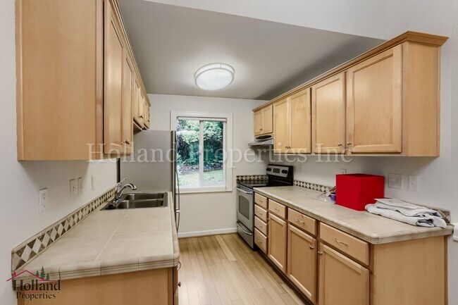 Building Photo - 2680 SW 87th Ave