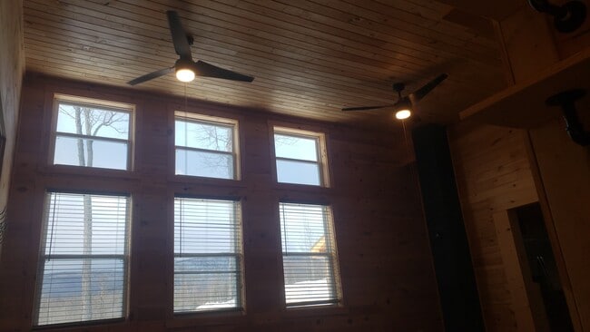 Building Photo - 93 Sumner Rd