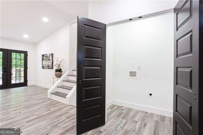 Building Photo - 3038 Sutter Ct SW