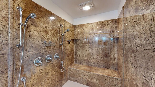 Building Photo - 202 Tidewater Dr