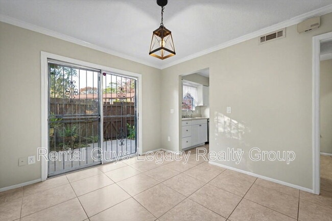 Building Photo - 8204 Oxford Forest Dr