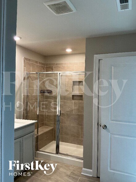 Building Photo - 11917 Silverheel Ln